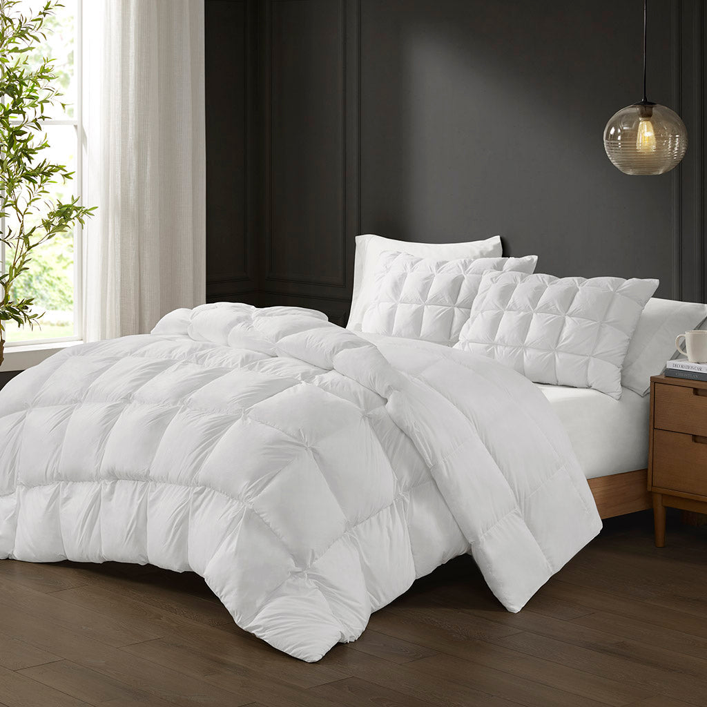 White Puffy Overfilled Down Alternative Comforter (2 Sizes)