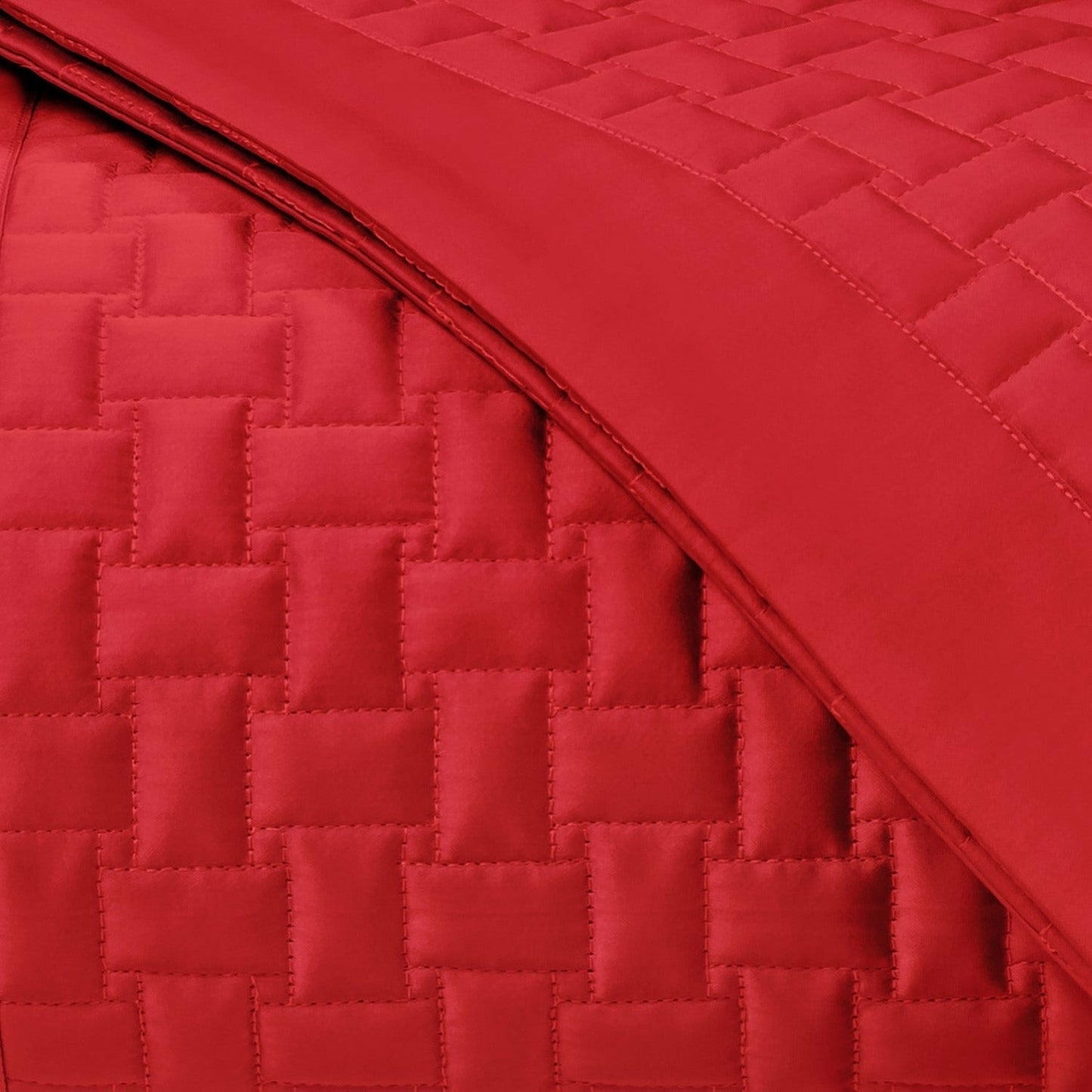 Home Treasures Wicker Quilted Bedding Swatch Bright Red Fine Linens