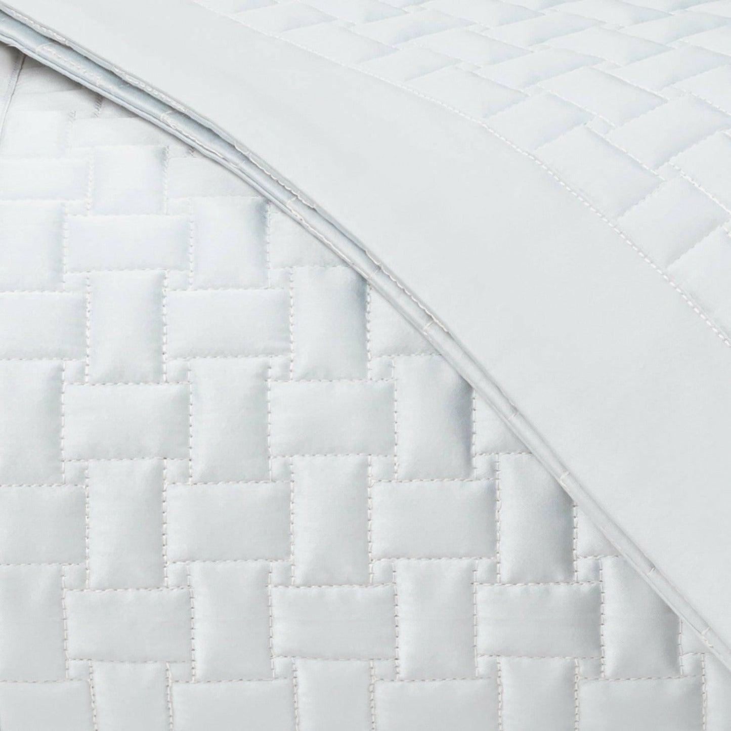 Home Treasures Wicker Quilted Bedding Swatch White Fine Linens