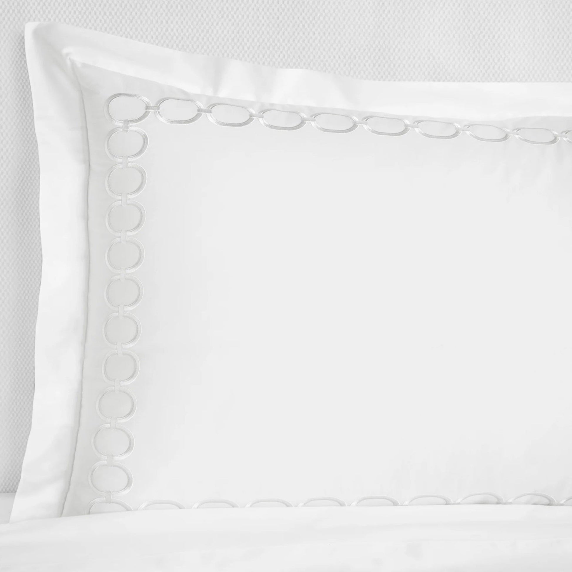 Sham of Sferra Catena Bedding in Color White/Lunar